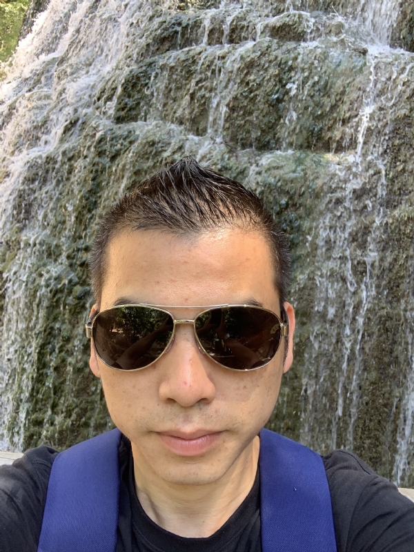 高兴的第二张照片--政和婚介网