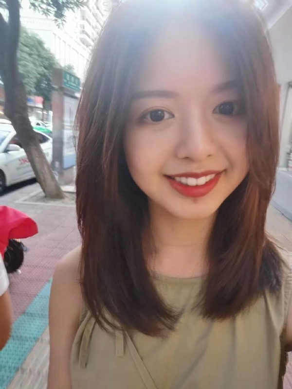 无处安放的大长腿的第一张照片--政和婚介网