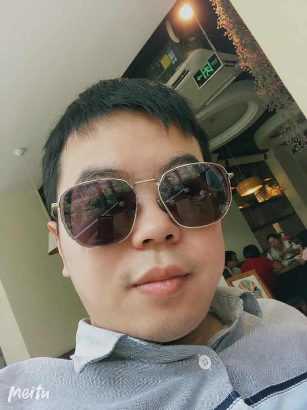月台等路人的第一张照片--政和婚介网
