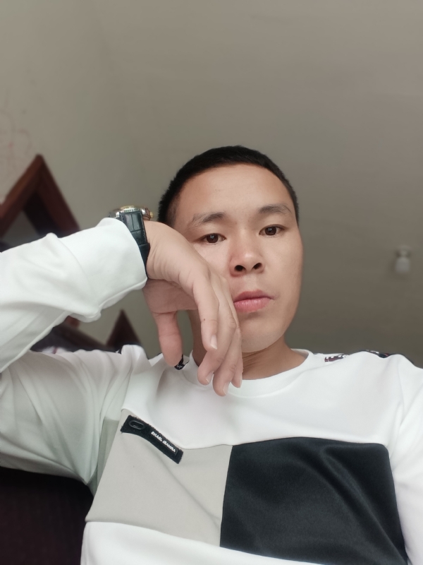 冷漠的第一张照片--政和婚介网