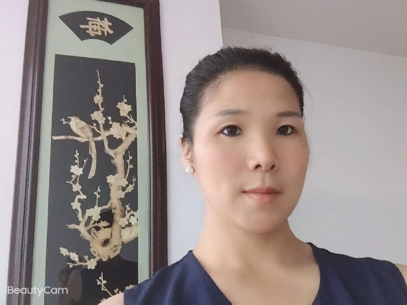 微笑的第一张照片--政和婚介网