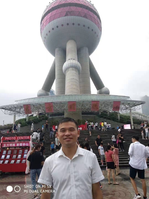小猫吃老鼠的第一张照片--政和婚介网