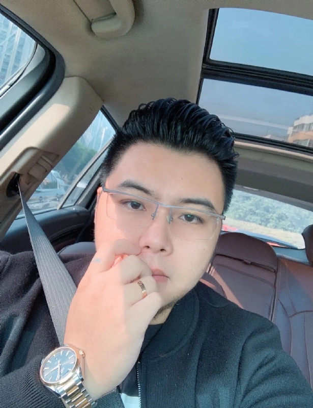 把苹果咬哭的第一张照片--政和婚介网