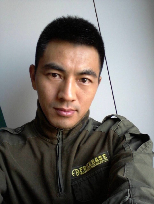 鐵血柔情的第一张照片--政和婚介网
