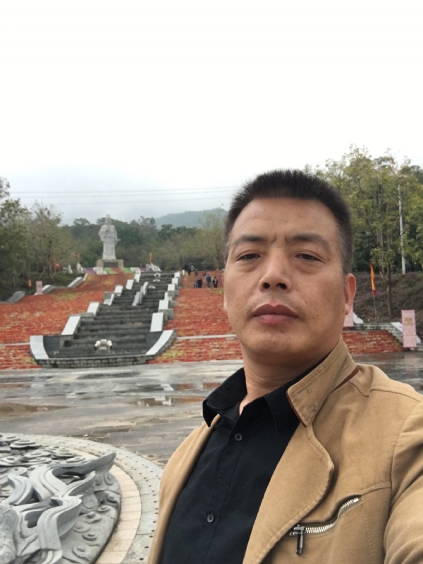 开心的松鼠的第一张照片--政和婚介网