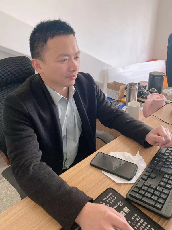 落叶知秋的第一张照片--政和婚介网