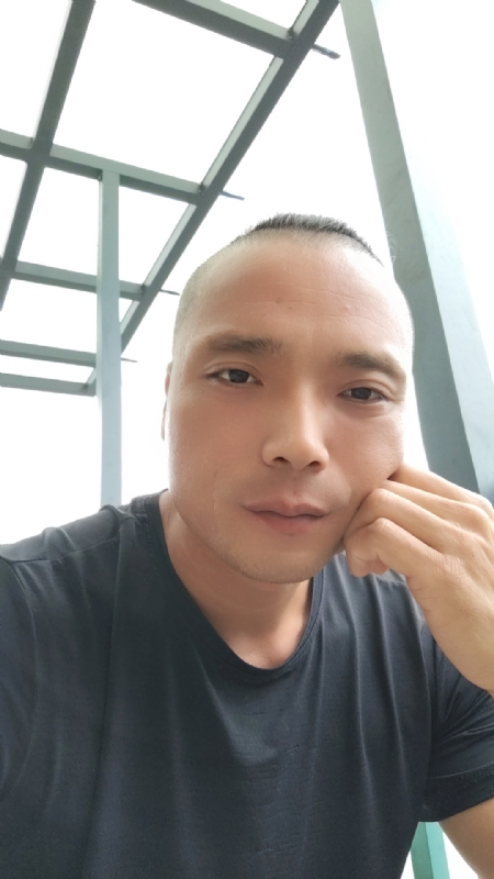 伯爵的第三张照片--政和婚介网