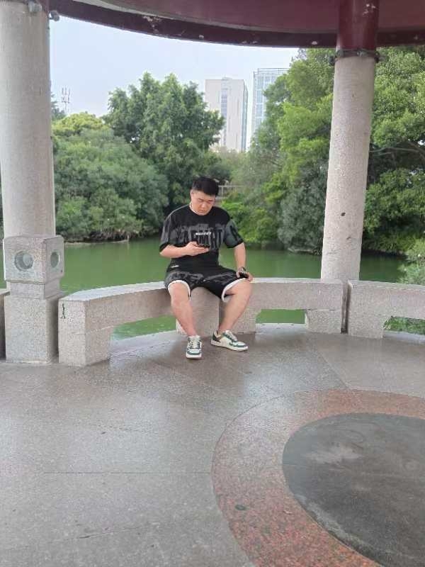不善挽留的第二张照片--政和婚介网